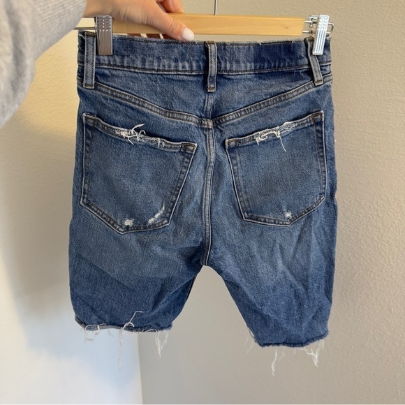 Abercrombie & Fitch High Rise 9” Inseam Denim Shorts Medi Wash Raw Hem Size 24 - Picture 7 of 8